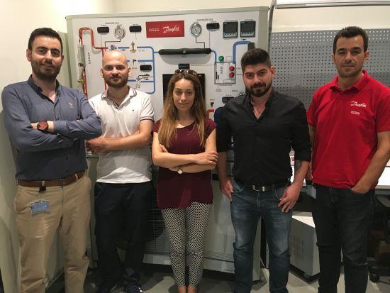 Danfoss’un Soğutma Sistemleri Ekibi, Gebze Teknik Üniversitesi Öğrencilerine Mobil Eğitim Ünitesini Tanıttı
