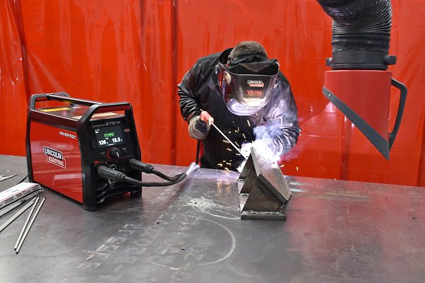 Lincoln Electric Türkiye’den Yeni Nesil Kaynak Makinesi: INVERTEC® 275TP